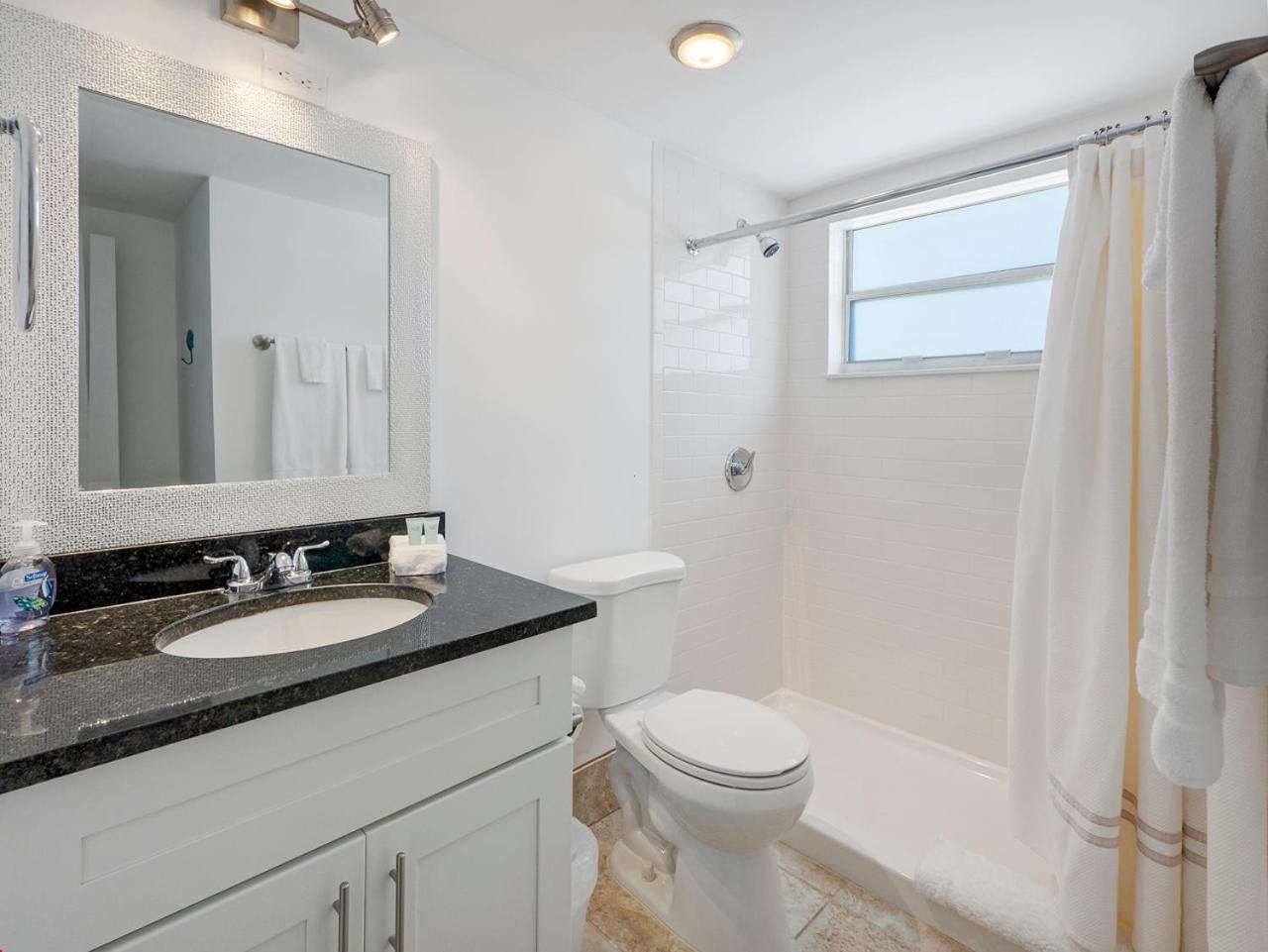 Bright And Sunny 2Br !!Close To Peanut Island!! ريفييرا بيتش المظهر الخارجي الصورة